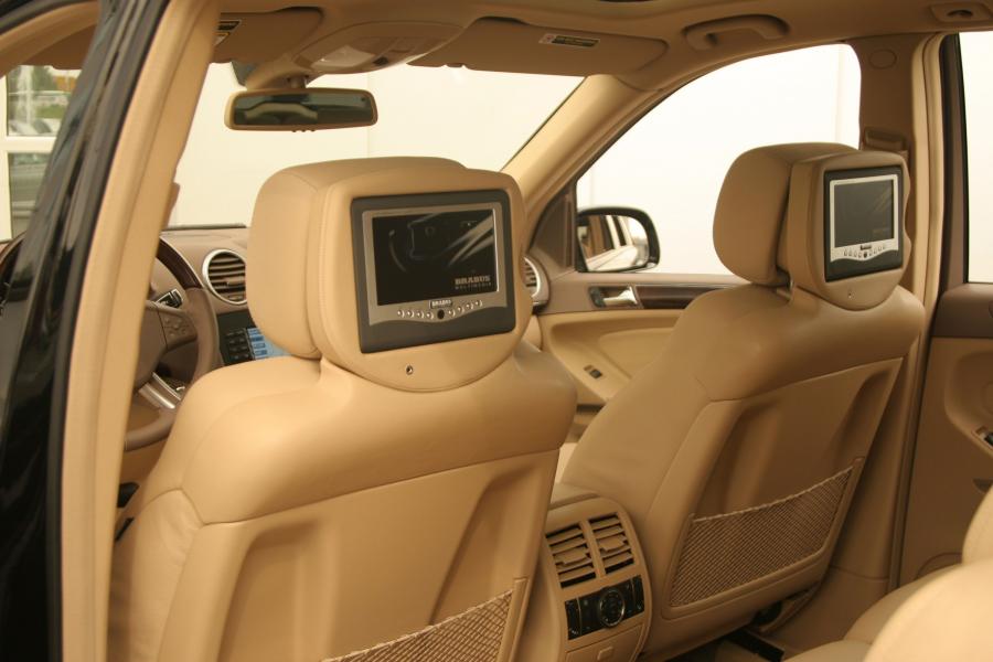 Mercedes-Benz GL-Class by Brabus 2007 года  (фото 4 из 13)